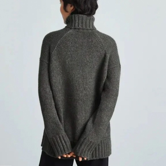 Everlane - The Cloud Turtleneck - Chunky - Moss - Picture 3 of 12